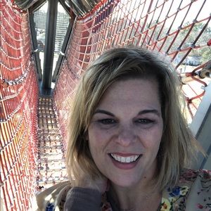 Meet your Posher, Calley